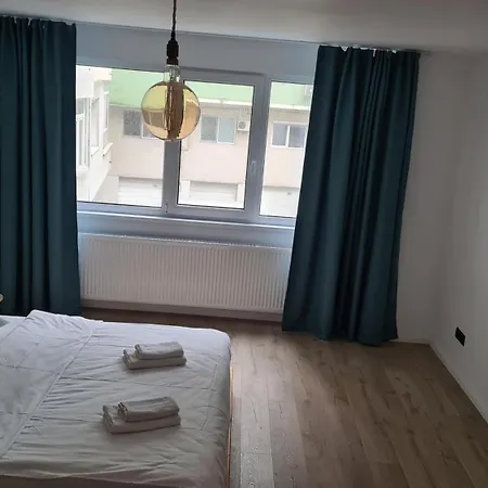 Ella * كونستانتا